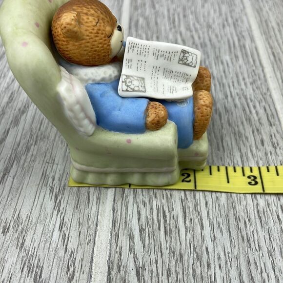 Vintage 1986 Enesco Lucy & Me "Grampa Bear Asleep in Chair" Porcelain figurine - Picture 7 of 7